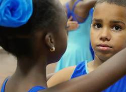 de-vuelta-la-escuelita-del-conjunto-folklorico-nacional-de-cuba