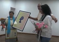 entregan-premio-nacional-de-ciencias-sociales-y-humanisticas-a-mildred-de-la-torre