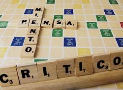 practicar-el-pensamiento-critico-en-las-redes-sociales-es-una-necesidad-esencial