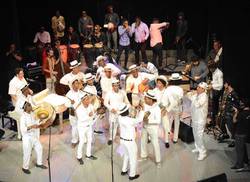 presentacion-de-lujo-en-santiago-de-cuba-con-la-fusion-de-jazz-rumba-y-conga