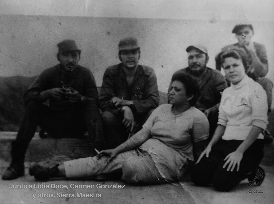 Junto a Lidia Doce, Carmen González y otros_Sierra Maestra