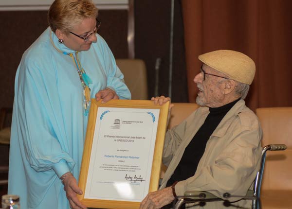 palabras-de-roberto-fernandez-retamar-al-recibir-el-premio-jose-marti-de-la-unesco