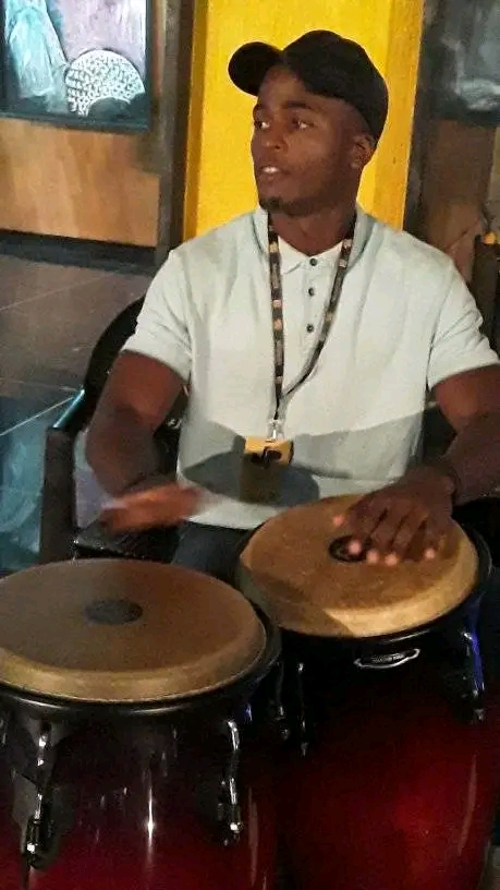 percusion-y-cantos-afrocubanos-en-la-formacion-de-danzantes