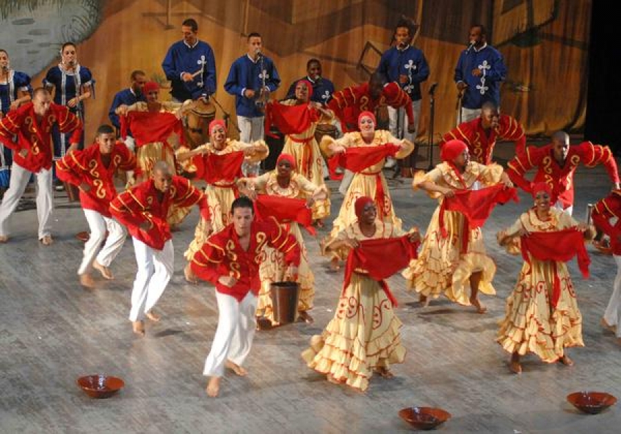 camagua-celebra-cumpleanos-del-teatro-nacional