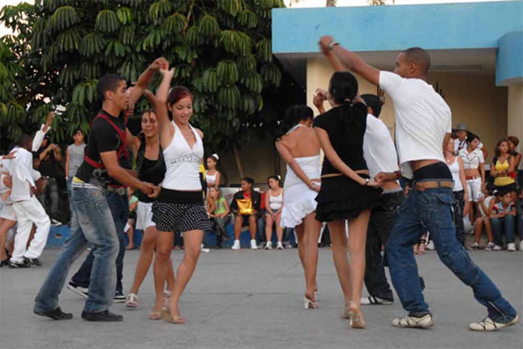 comenzo-en-cuba-encuentro-mundial-de-bailadores-de-casino