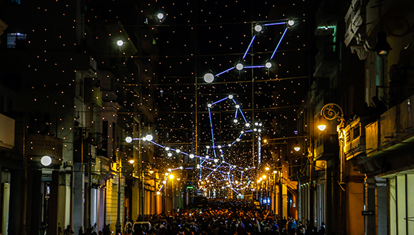 constelaciones-de-planetario-iluminan-la-calle-habanera-galiano-galeria