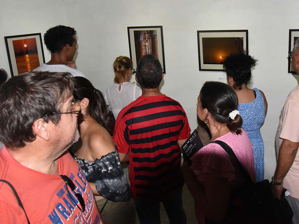 cuba-centro-de-desarrollo-visual-abre-muestra-de-jovenes-artistas-fotos