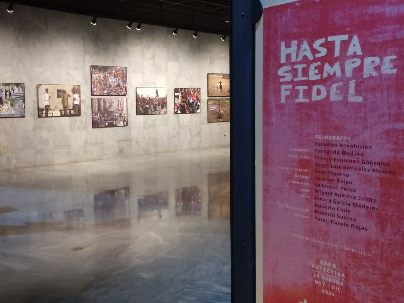 inauguran-la-exposicion-fotografica-hasta-siempre-fidel