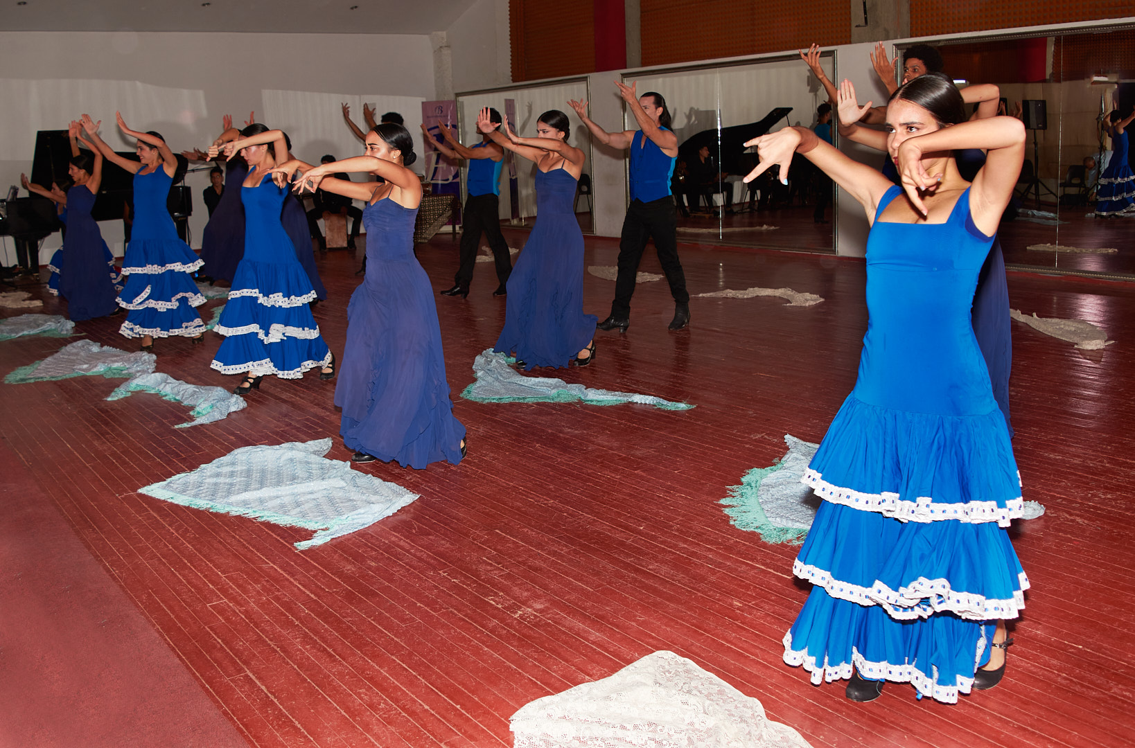 ballet-espanol-de-cuba-bienvenida-escenica-con-ascendencia-hispana