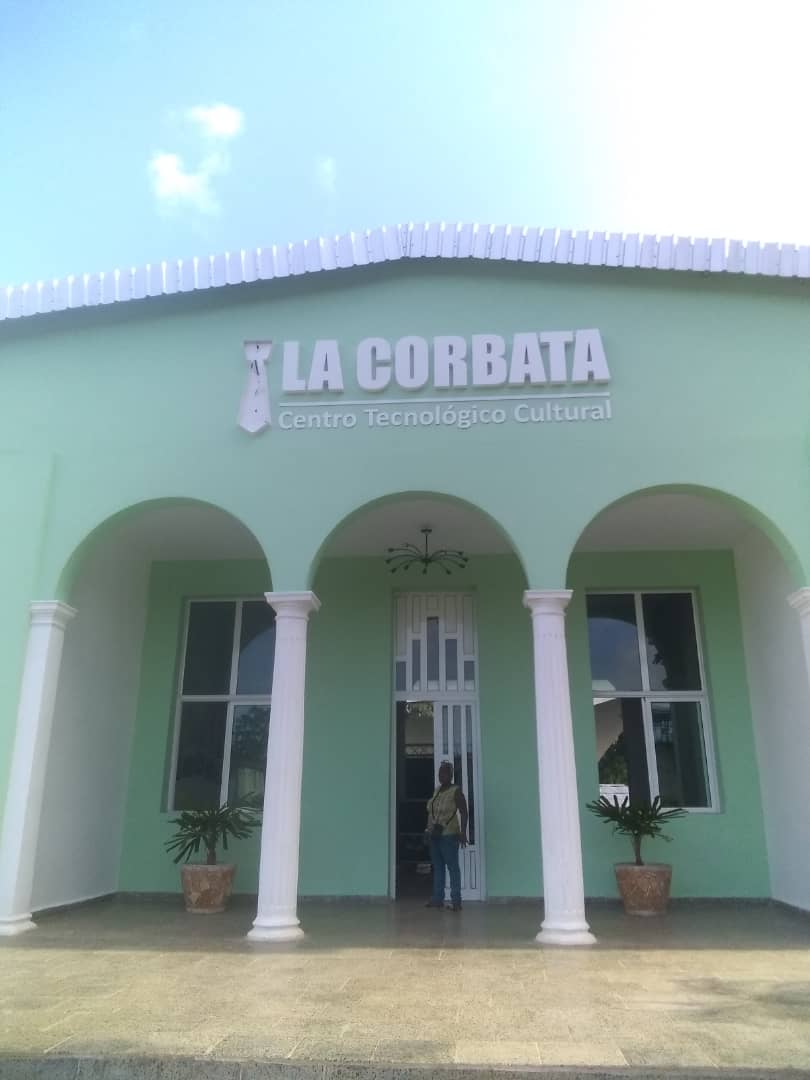 de-corbata-al-festival