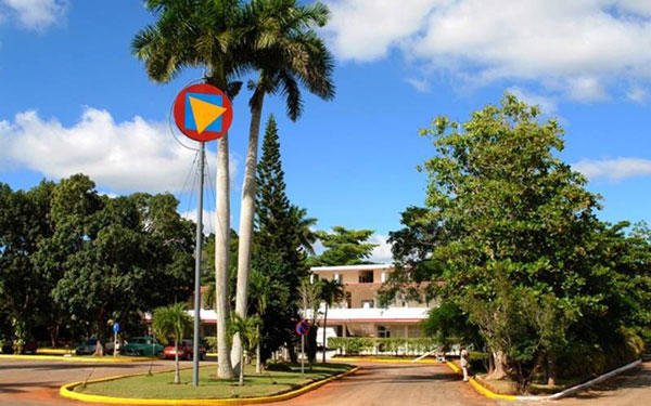 escuela-de-cine-dedica-graduacion-al-realizador-fernando-birri