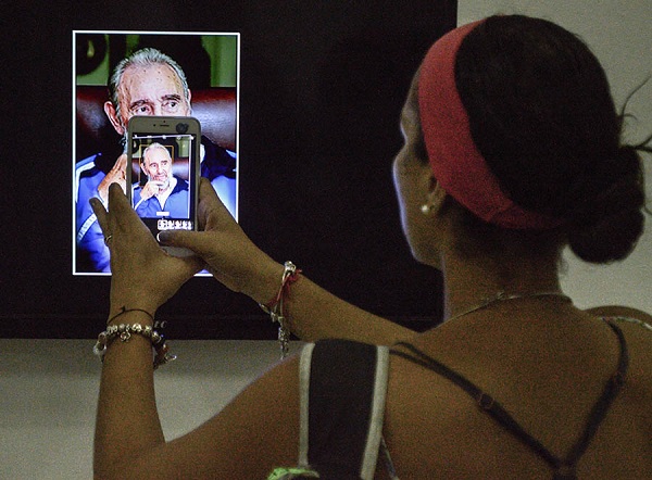 inauguran-en-la-biblioteca-nacional-exposicion-fotografica-dedicada-a-fidel