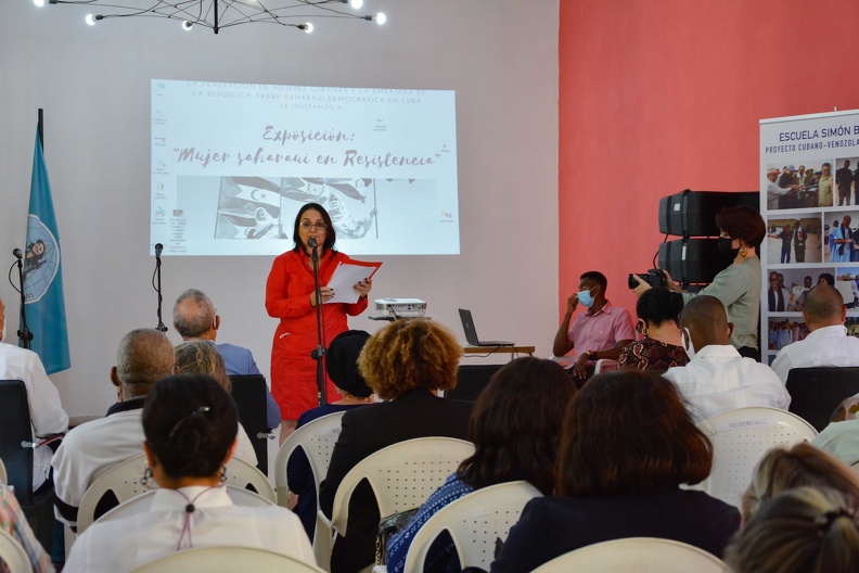 inauguran-exposicion-fotografica-en-la-habana-en-honor-a-la-mujer-saharaui-fotos