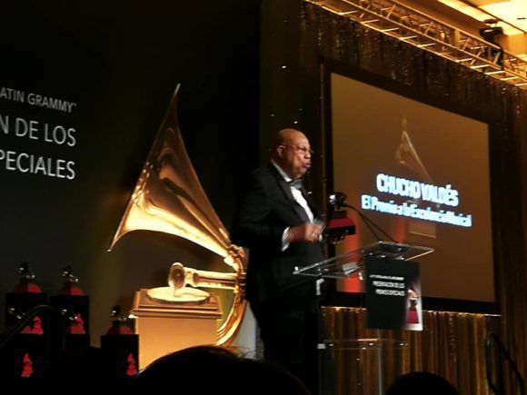 recibe-chucho-valdes-grammy-latino-a-la-excelencia