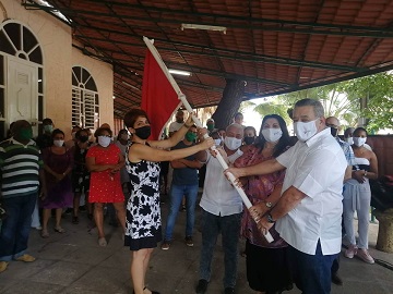 recibe-distincion-de-colectivo-vanguardia-nacional-la-filial-habana-del-fondo-cubano-de-bienes-culturales